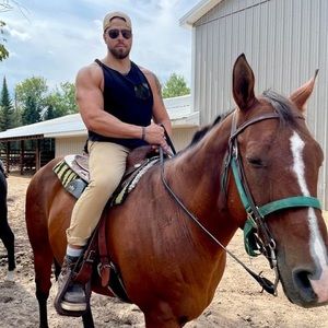 Meet your Posher, Michael